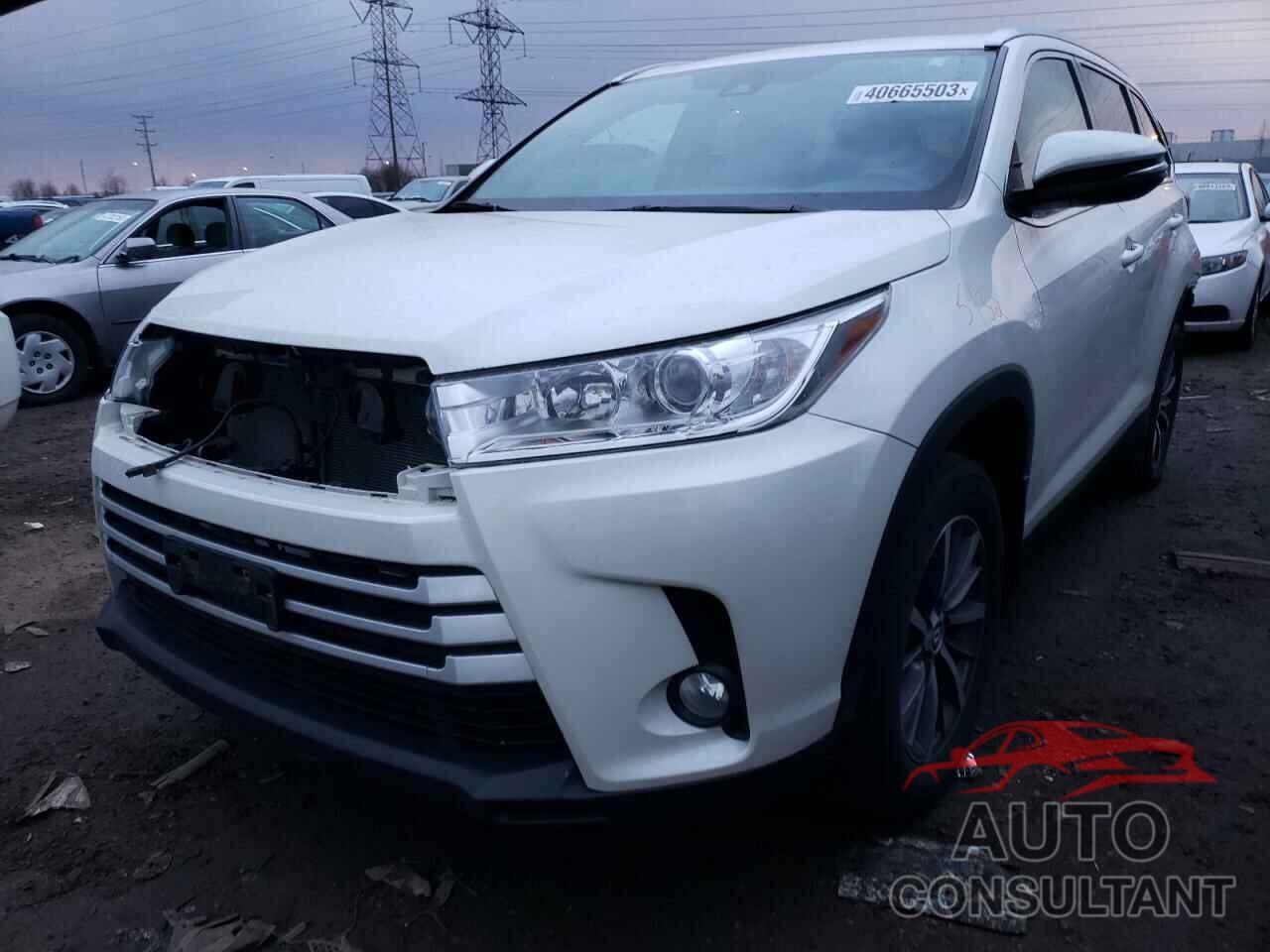 TOYOTA HIGHLANDER 2019 - 5TDJZRFH0KS575744