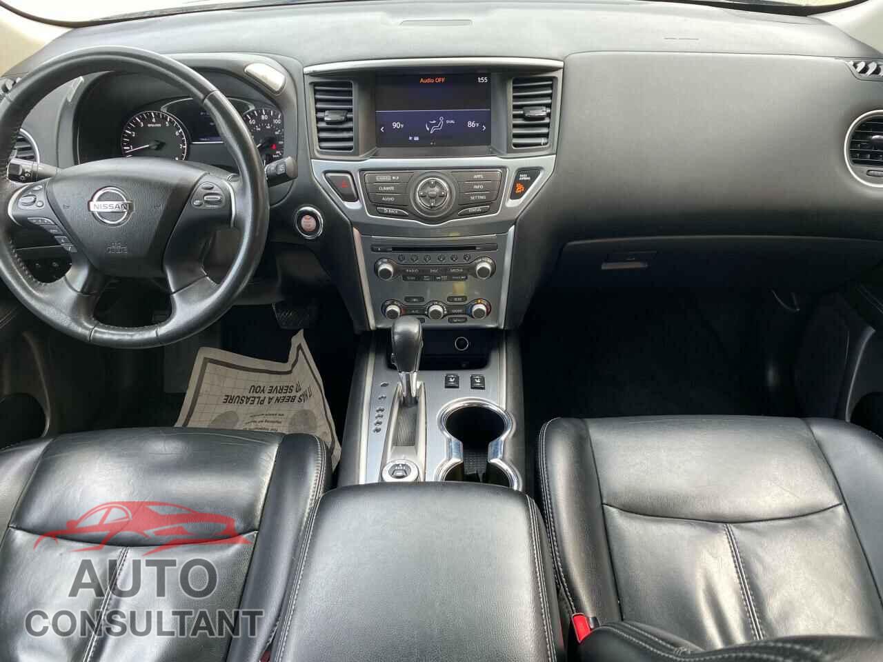 NISSAN PATHFINDER 2017 - 5N1DR2MM0HC679161