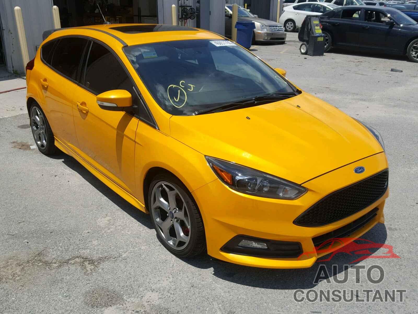FORD FOCUS 2015 - 1FADP3L90FL214413