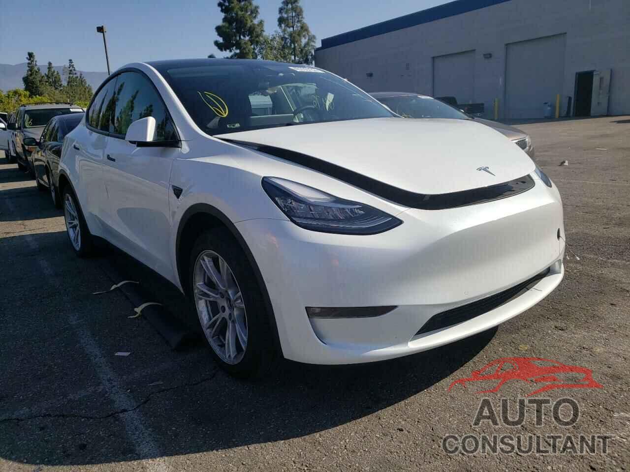 TESLA MODEL Y 2021 - 5YJYGDEE0MF271044