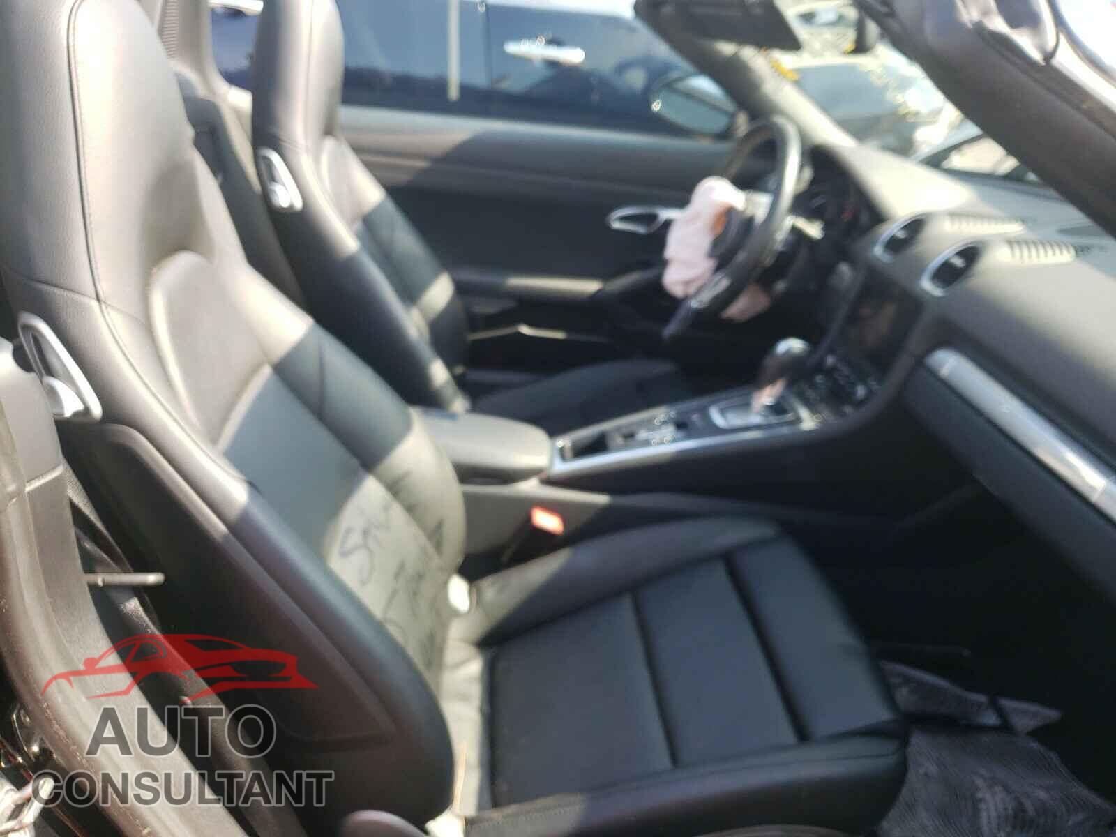 PORSCHE BOXSTER 2019 - WP0CA2A86KS210281