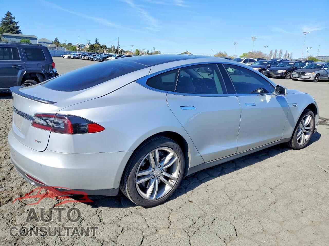 TESLA MODEL S 2013 - 5YJSA1CP1DFP16661