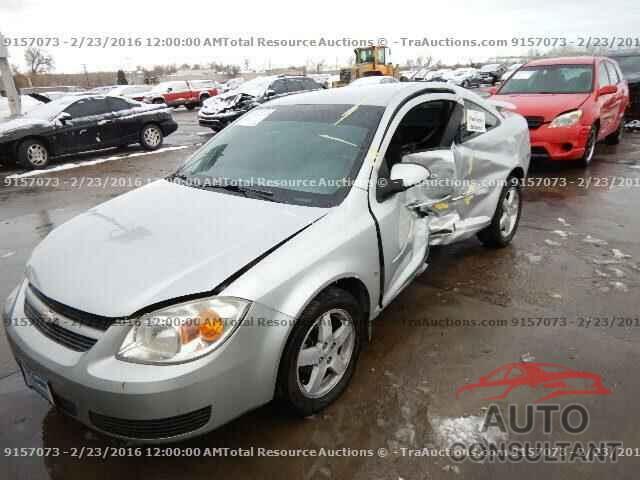 NISSAN ROGUE 2015 - JN8AS5MV4FW261921