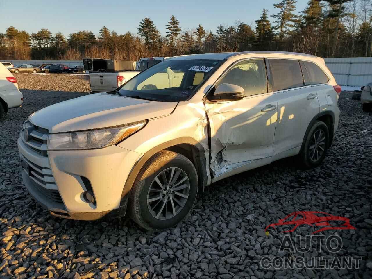 TOYOTA HIGHLANDER 2018 - 5TDJZRFH4JS834881