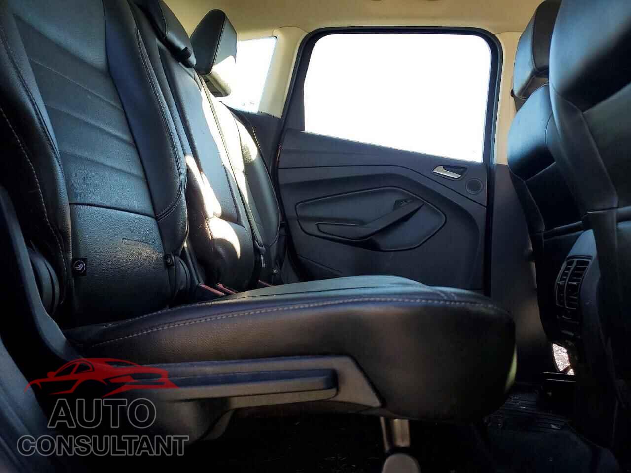 FORD C-MAX 2014 - 1FADP5CU3EL511139