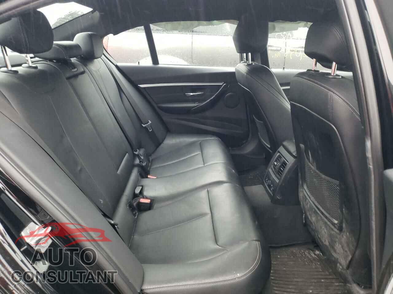 BMW 3 SERIES 2016 - WBA8E3G51GNU03485
