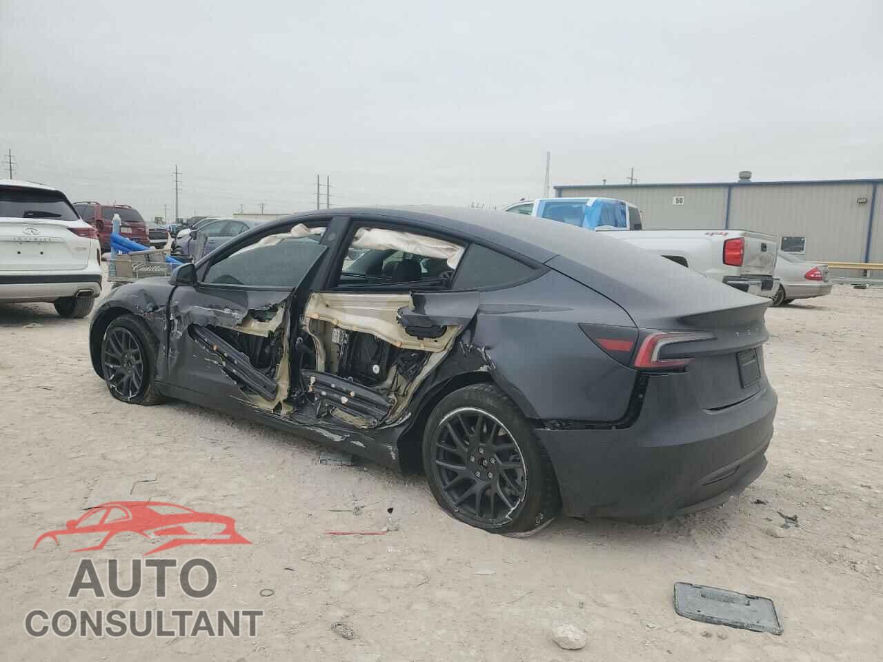 TESLA MODEL 3 2024 - 5YJ3E1EA3RF872872