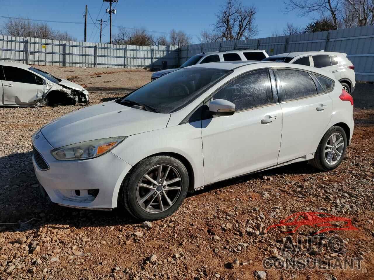 FORD FOCUS 2015 - 1FADP3K24FL203614