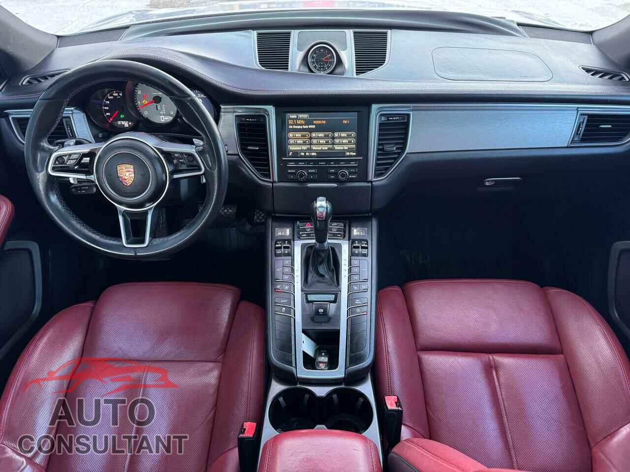 PORSCHE MACAN 2015 - WP1AB2A55FLB73040