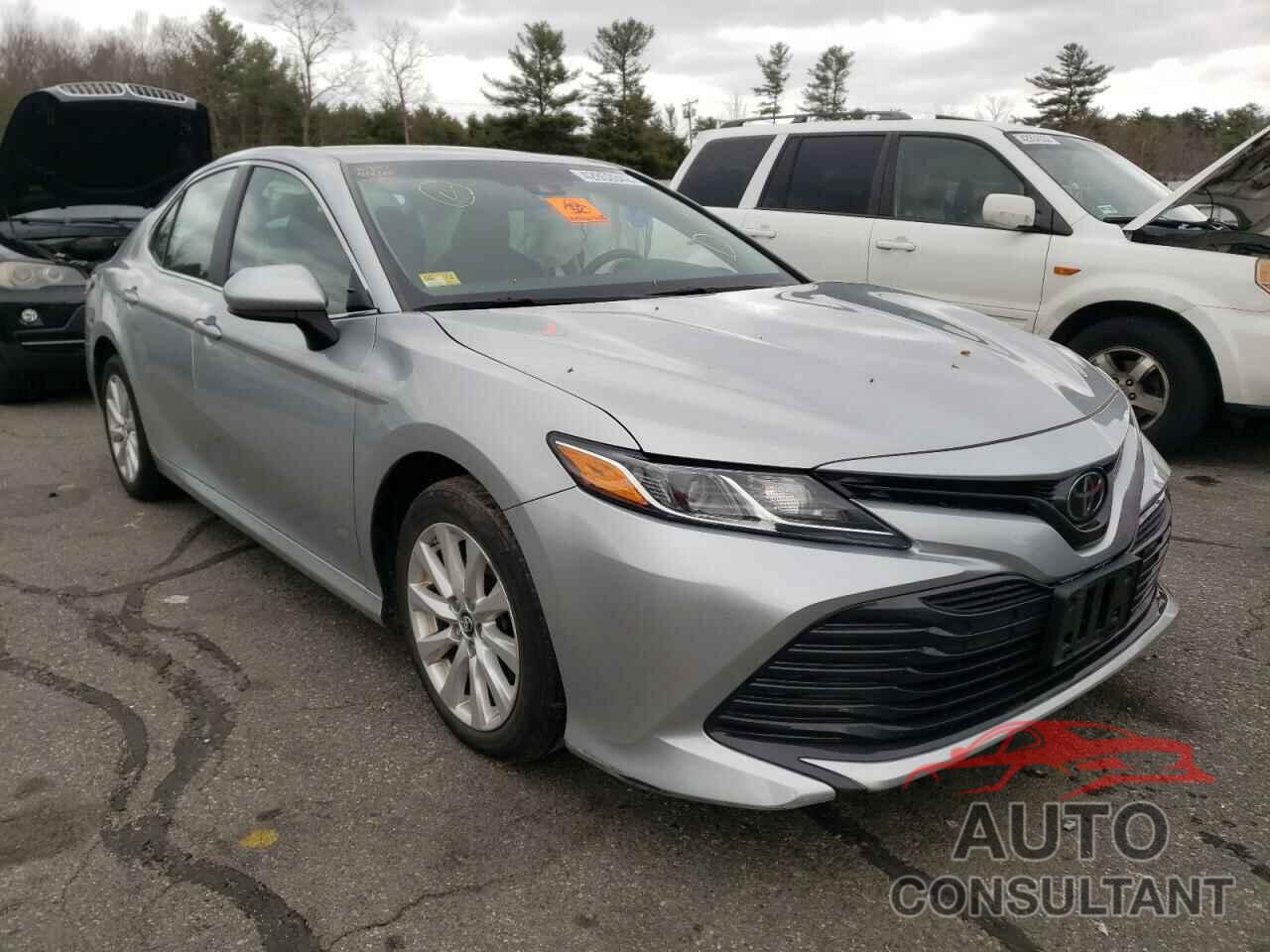 TOYOTA CAMRY 2018 - 4T1B11HK9JU525582
