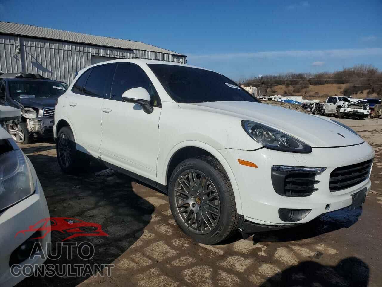 PORSCHE CAYENNE 2017 - WP1AA2A24HKA86635