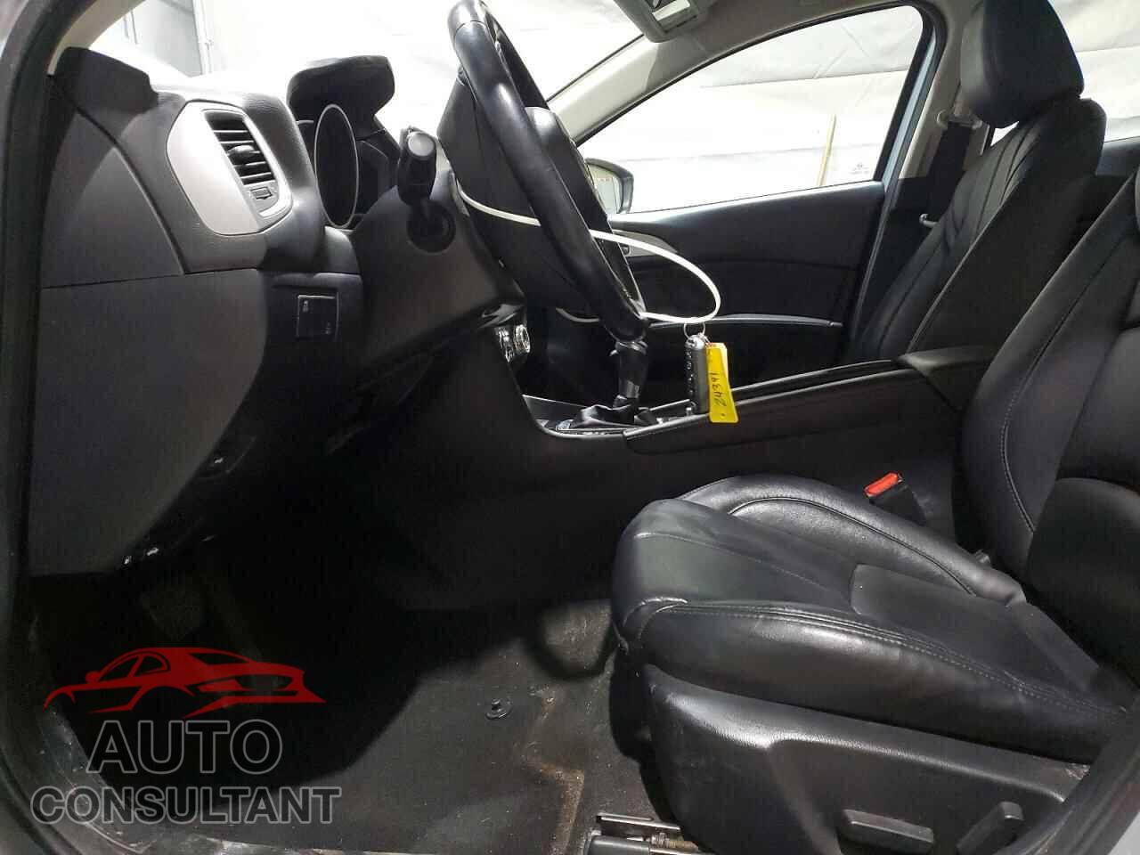 MAZDA 3 2017 - 3MZBN1V77HM148402