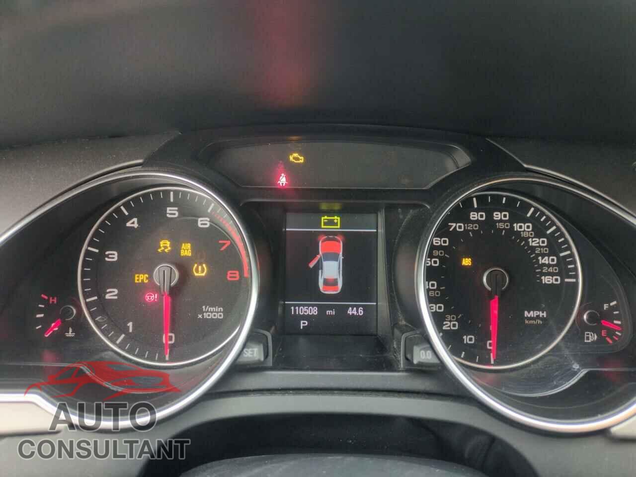 AUDI A5 2013 - WAUVFAFR8DA000910