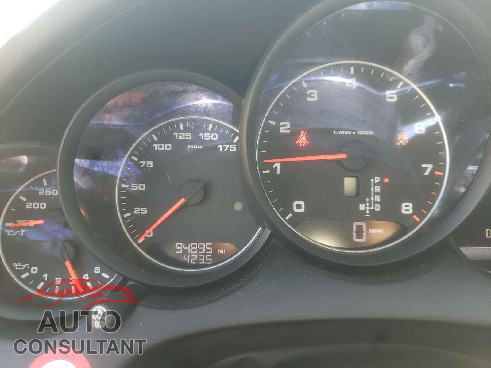 PORSCHE CAYENNE 2017 - WP1AA2A25HKA86806