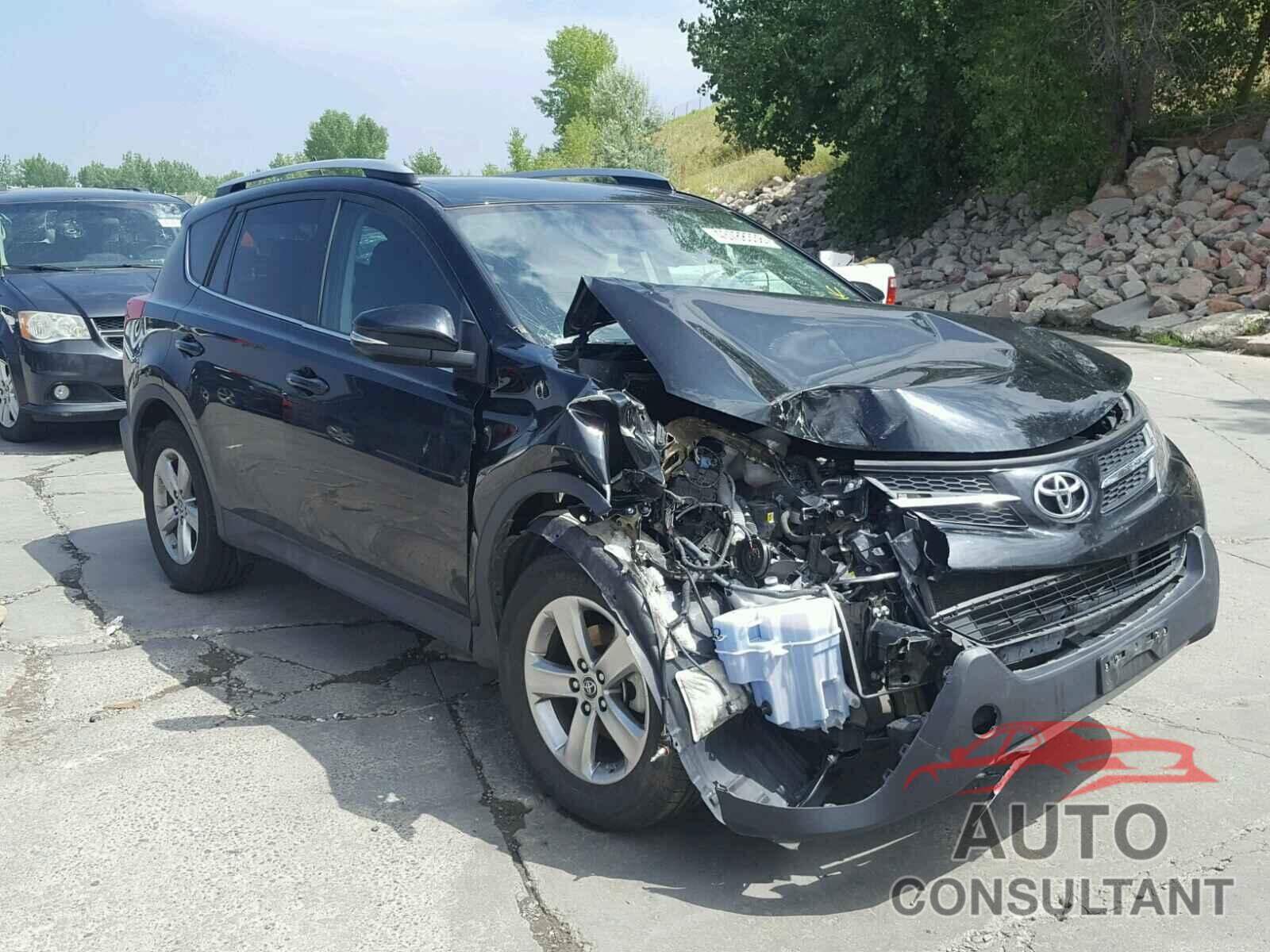 TOYOTA RAV4 XLE 2015 - 2T3RFREV7FW342872
