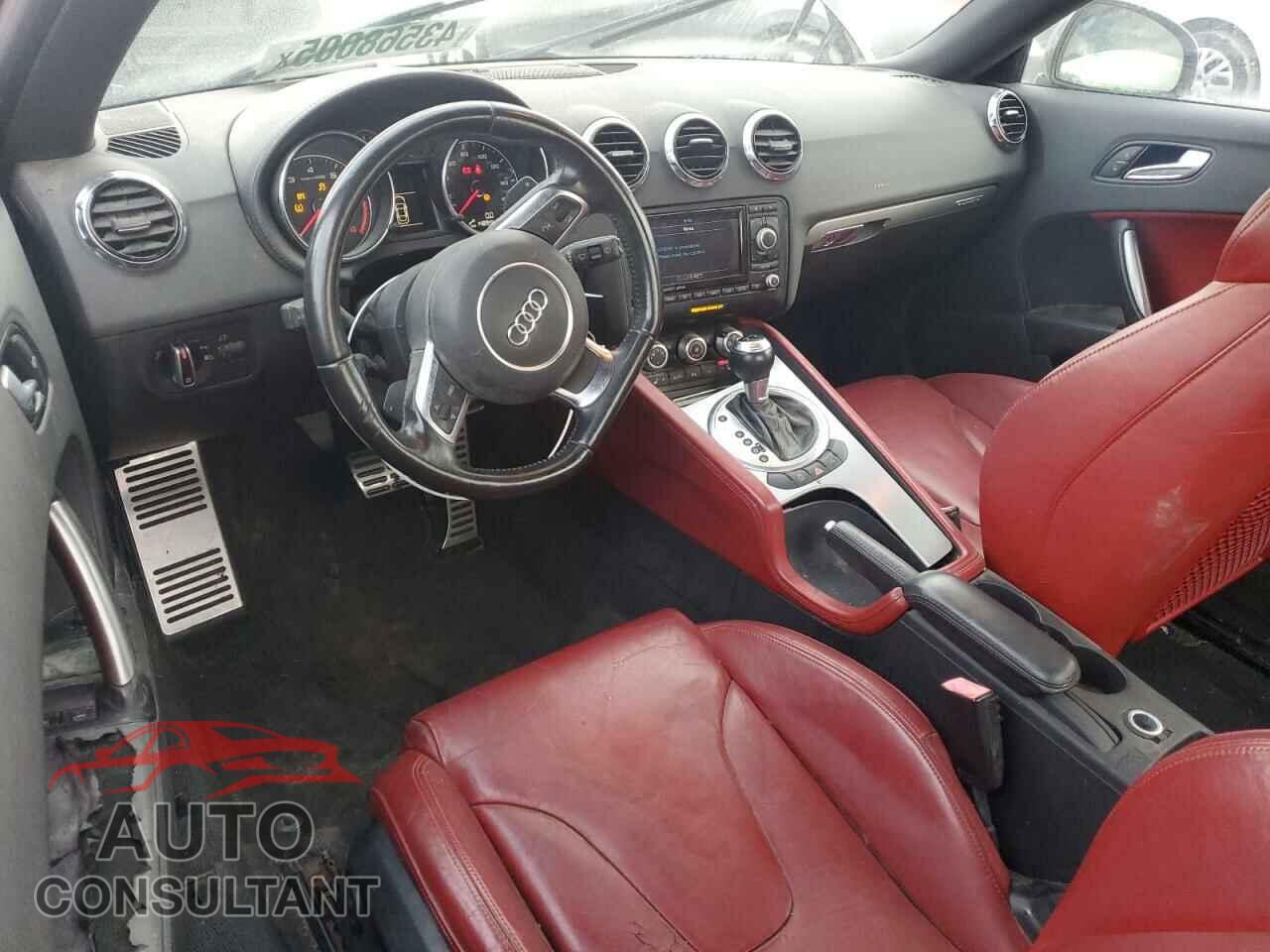 AUDI TT 2013 - TRUBFAFK9D1004043