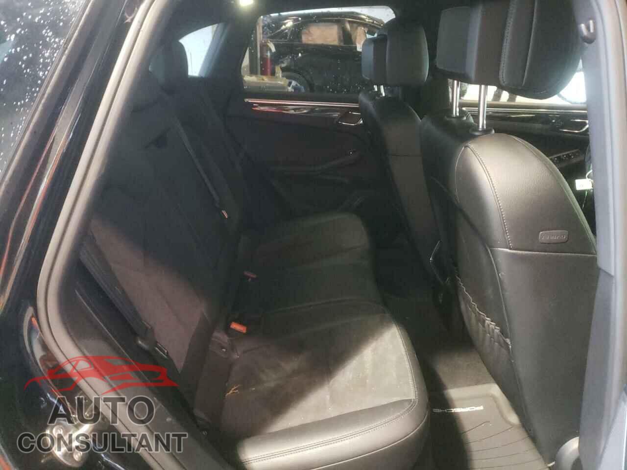 PORSCHE MACAN 2018 - WP1AA2A50JLB01030