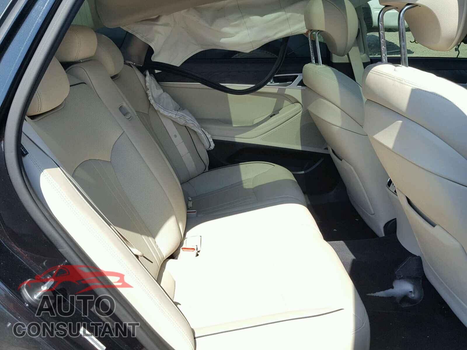 HYUNDAI GENESIS 2015 - KMHGN4JF2FU028471