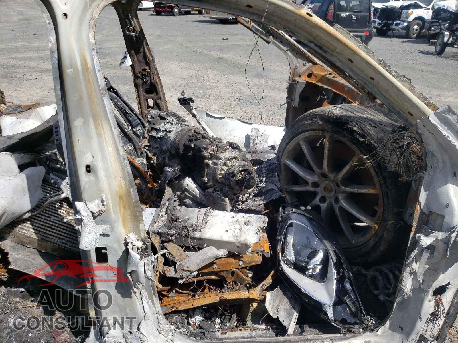 PORSCHE CAYENNE 2019 - WP1AB2AY0KDA60871