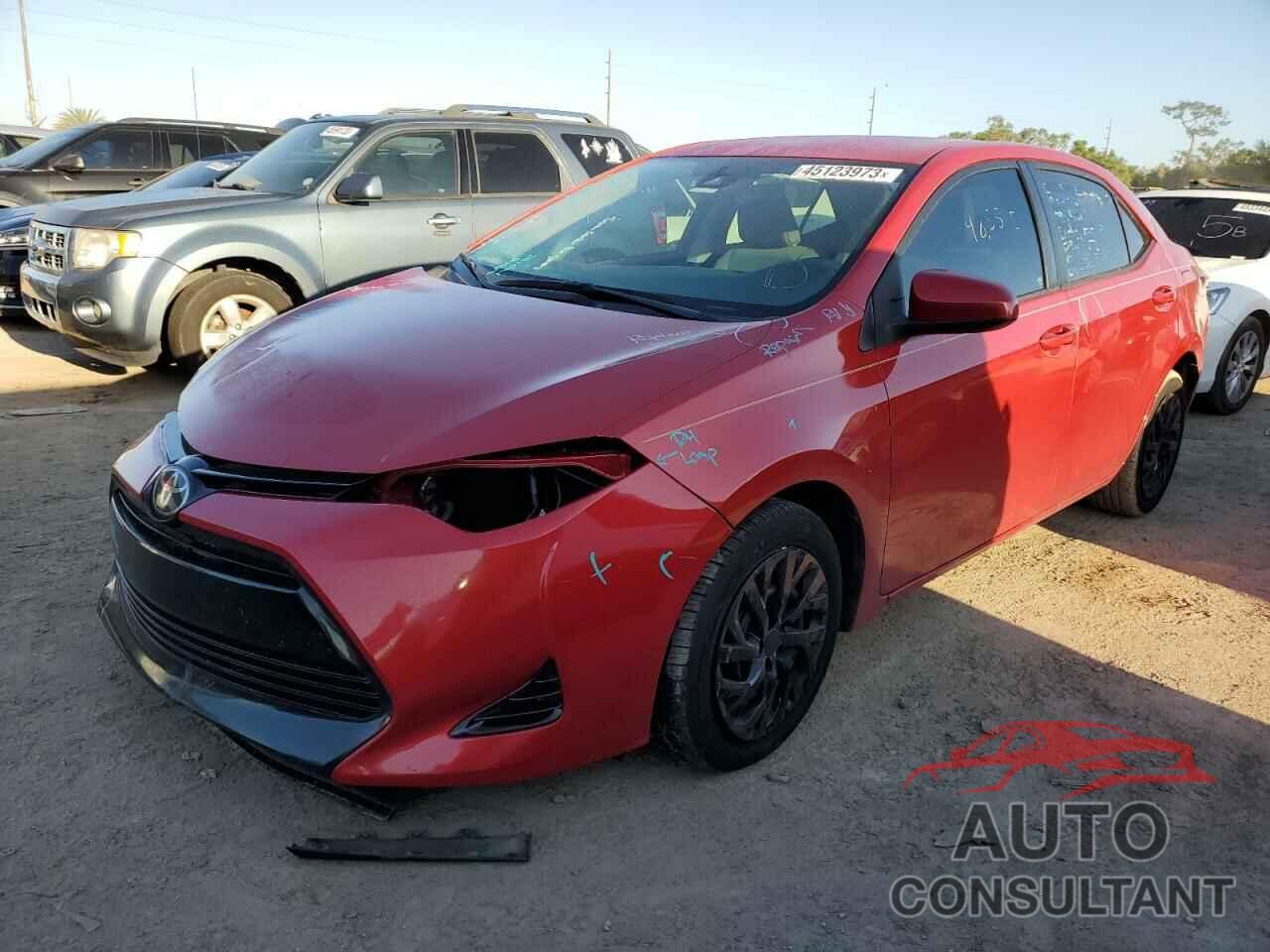 TOYOTA COROLLA 2018 - 5YFBURHE0JP748661