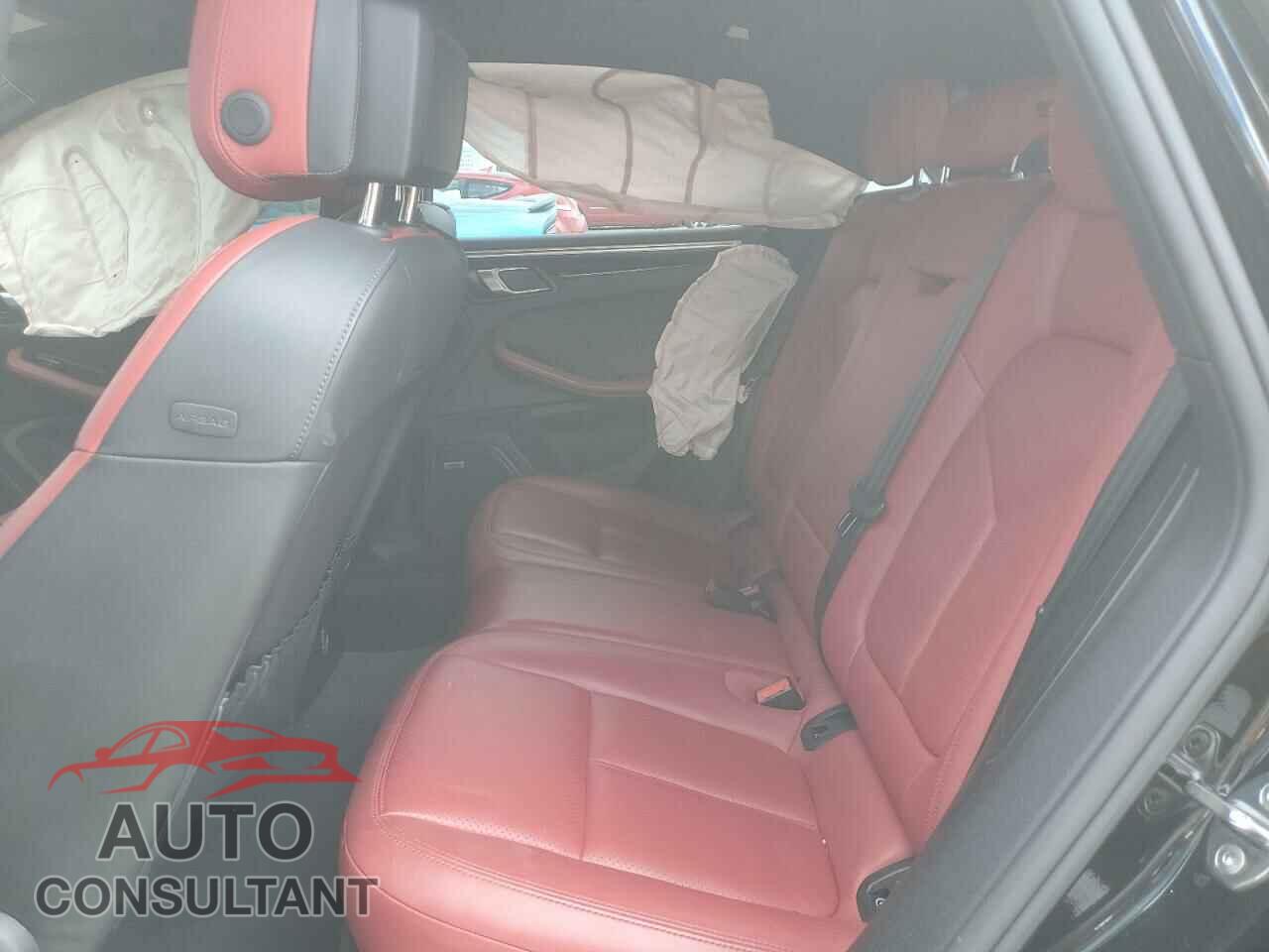 PORSCHE MACAN 2018 - WP1AA2A59JLB19977
