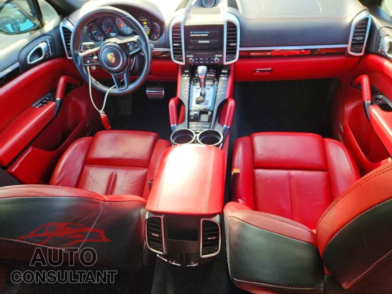 PORSCHE CAYENNE 2018 - WP1AB2A23JLA60976