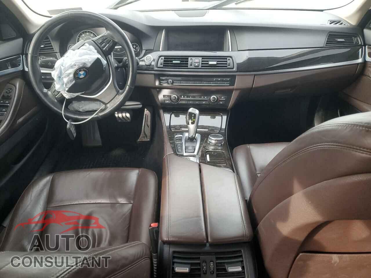 BMW 5 SERIES 2015 - WBA5B3C54FD546713