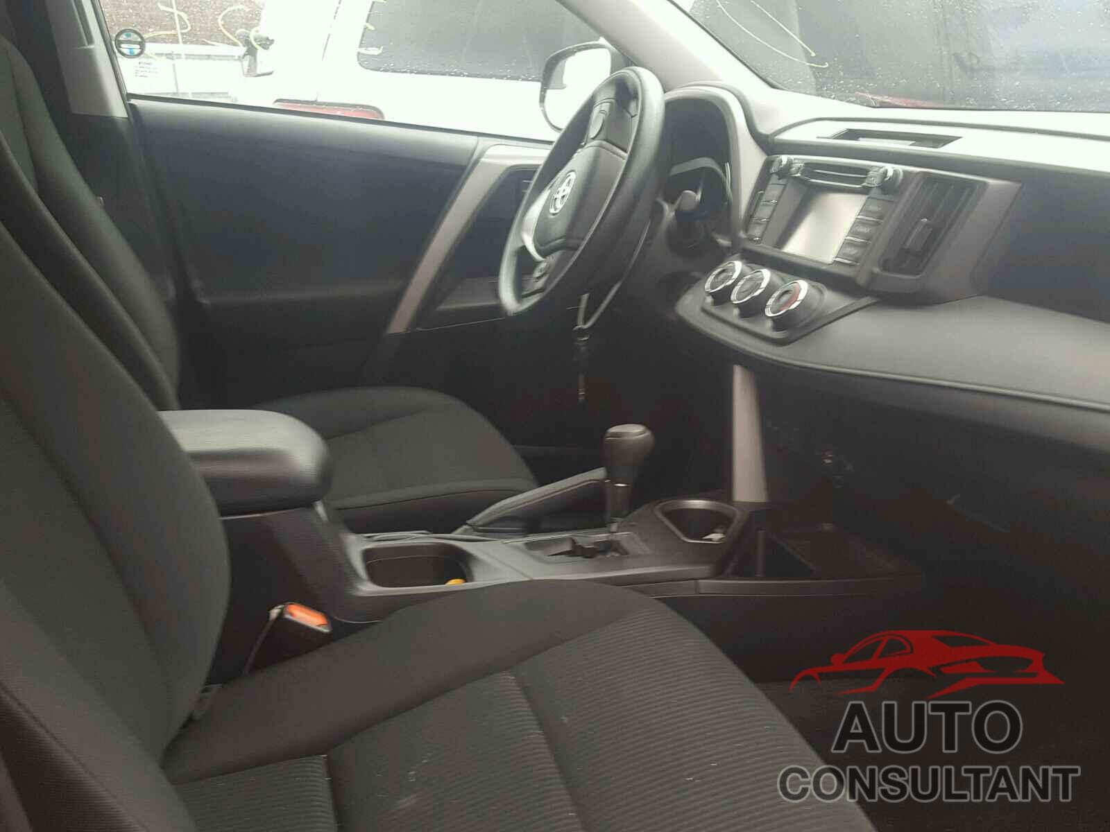 TOYOTA RAV4 LE 2018 - 2T3BFREV3JW701712