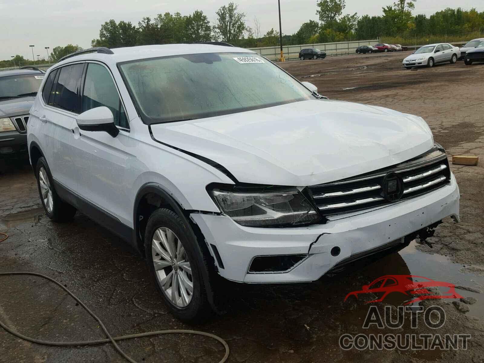 VOLKSWAGEN TIGUAN SE 2018 - 3VV2B7AX4JM059933