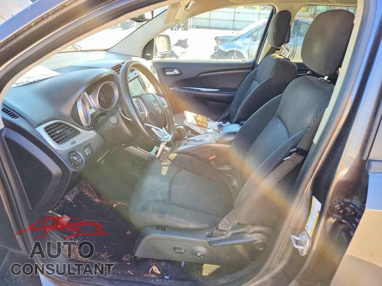 DODGE JOURNEY 2015 - 3C4PDCBB0FT723183