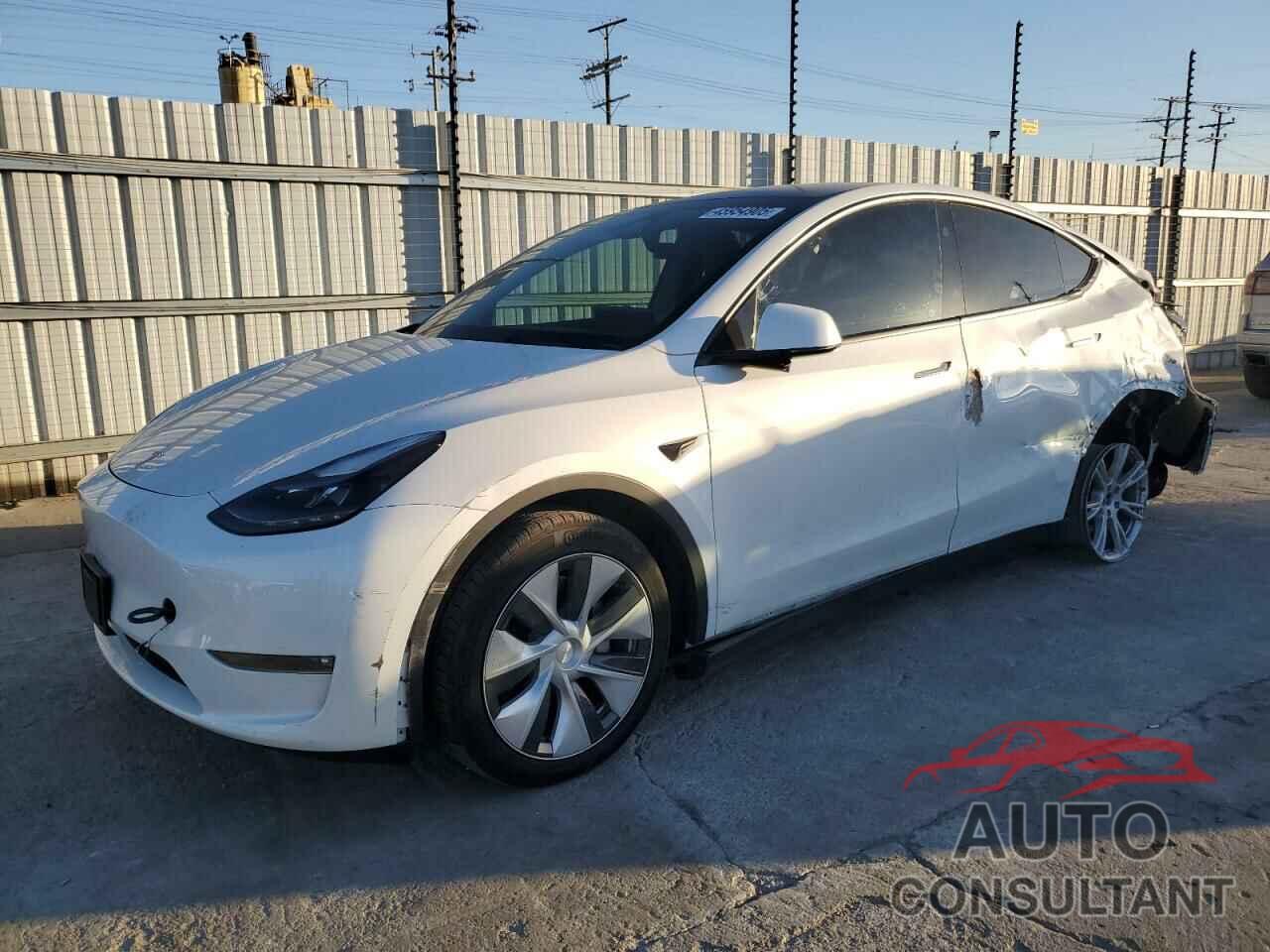 TESLA MODEL Y 2023 - 7SAYGAEE7PF796074