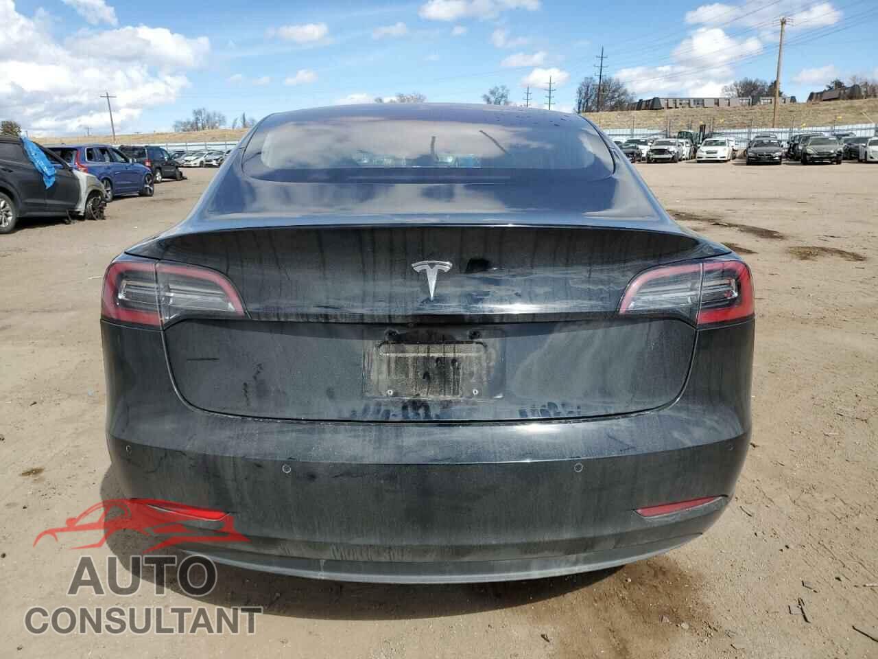 TESLA MODEL 3 2018 - 5YJ3E1EA4JF152176