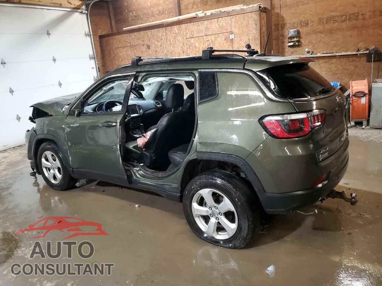 JEEP COMPASS 2018 - 3C4NJDBB2JT232354