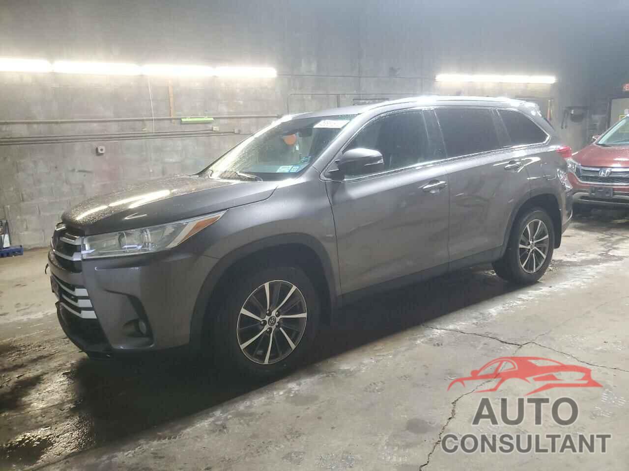 TOYOTA HIGHLANDER 2019 - 5TDJZRFH6KS587851
