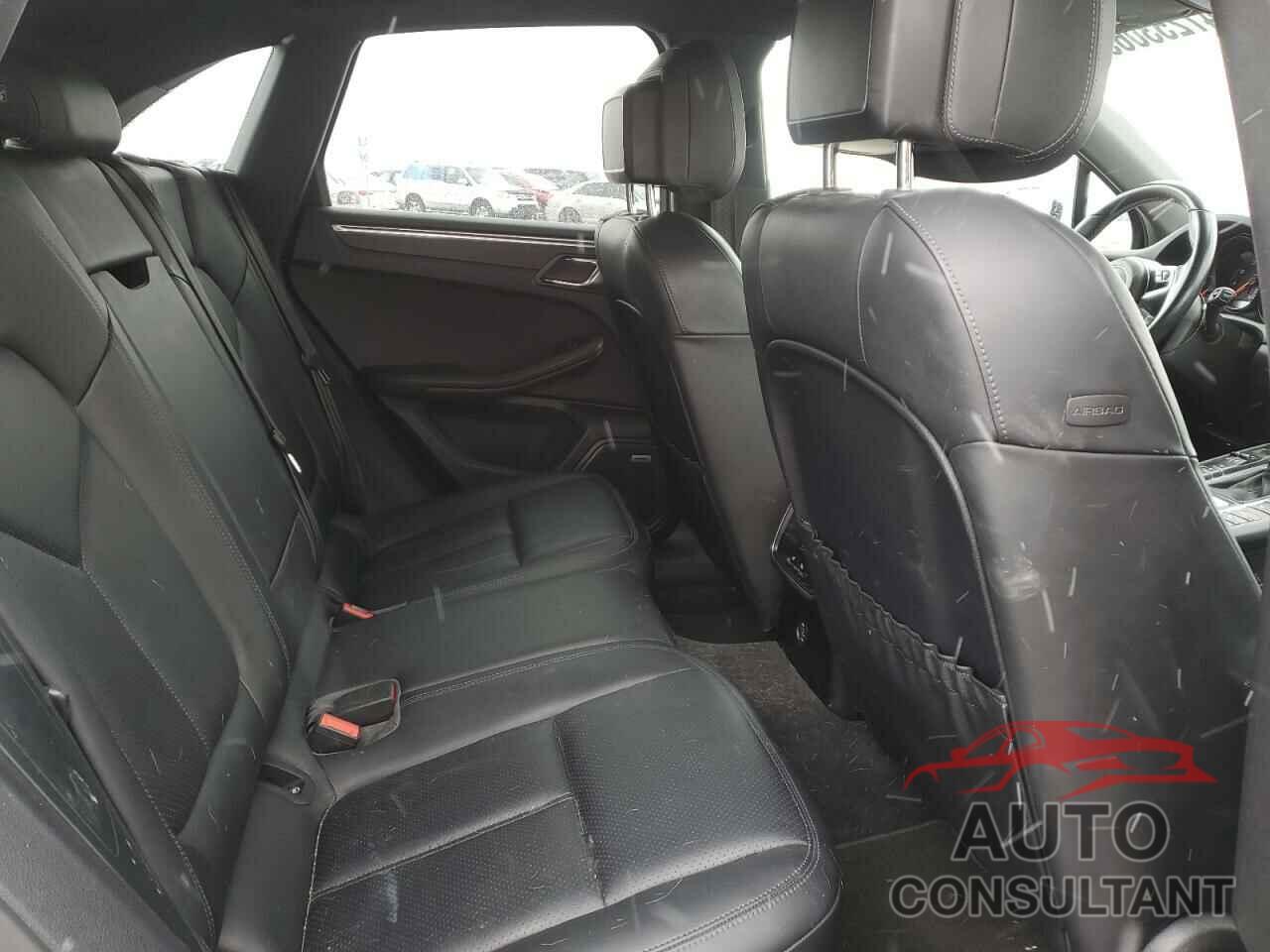 PORSCHE MACAN 2018 - WP1AA2A56JLB18463