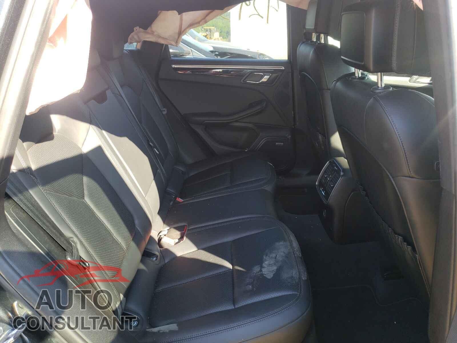 PORSCHE MACAN 2018 - WP1AA2A54JLB15450