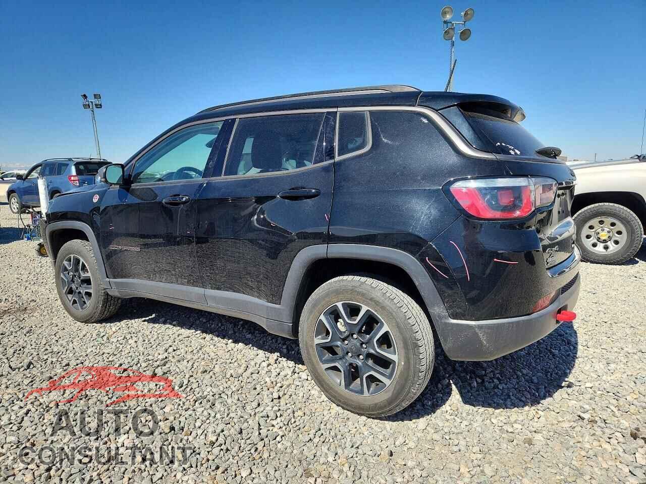 JEEP COMPASS 2018 - 3C4NJDDB3JT501104
