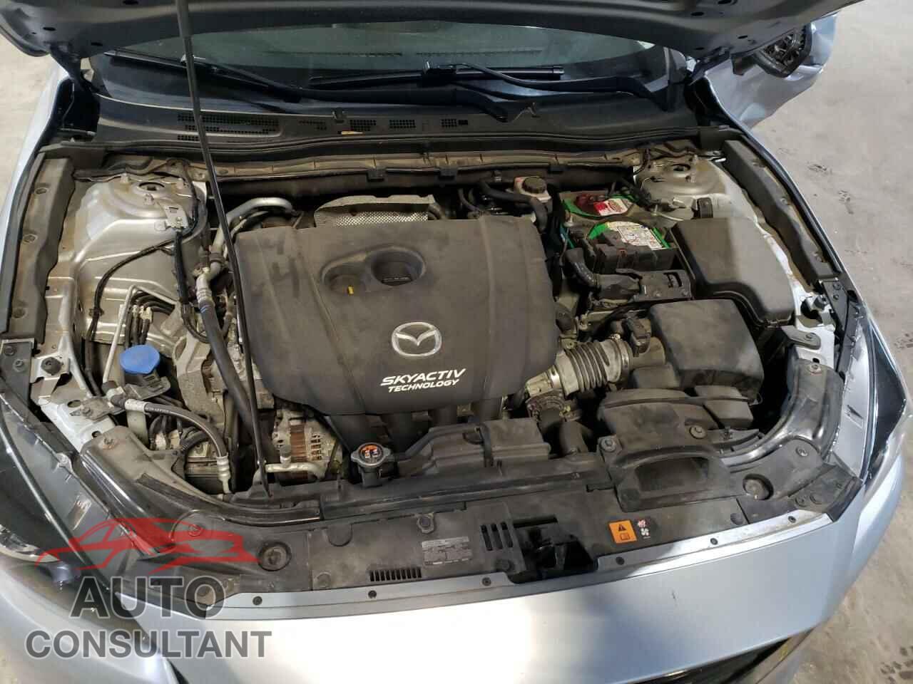 MAZDA 3 2017 - 3MZBN1U75HM122589