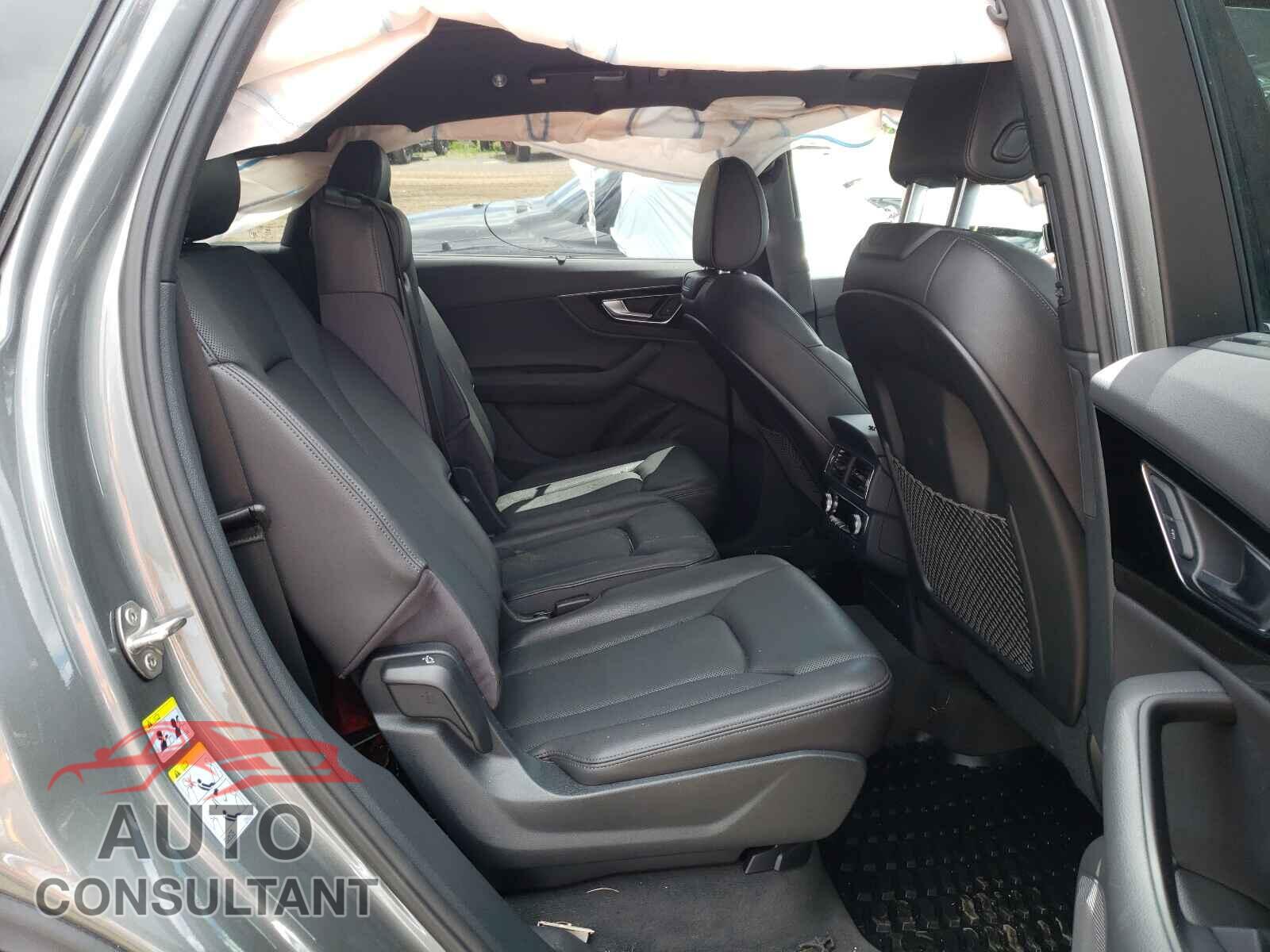 AUDI Q7 2017 - WA1VAAF71HD006403