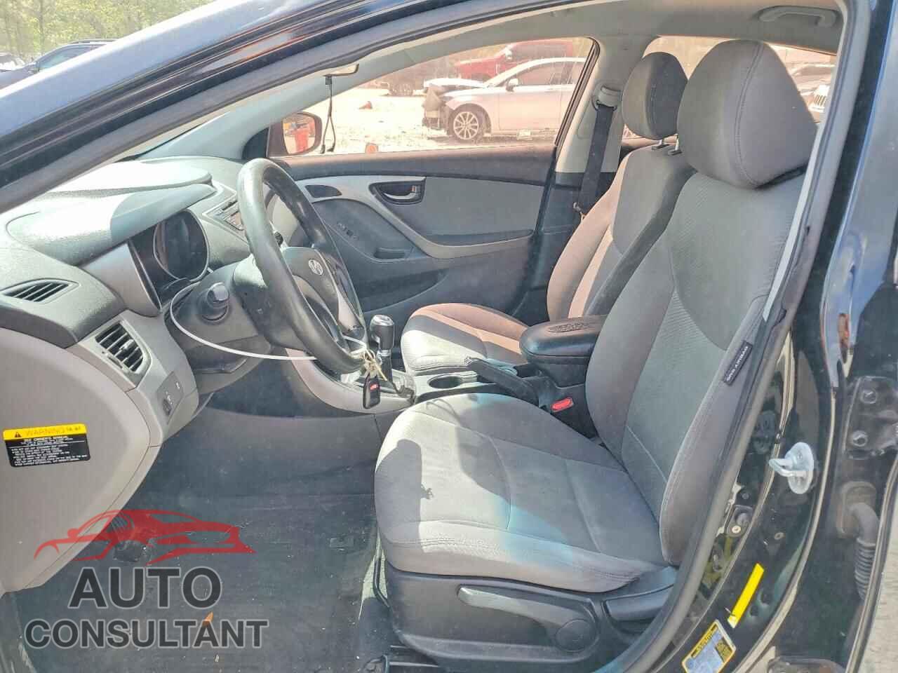 HYUNDAI ELANTRA 2013 - KMHDH4AE7DU001197