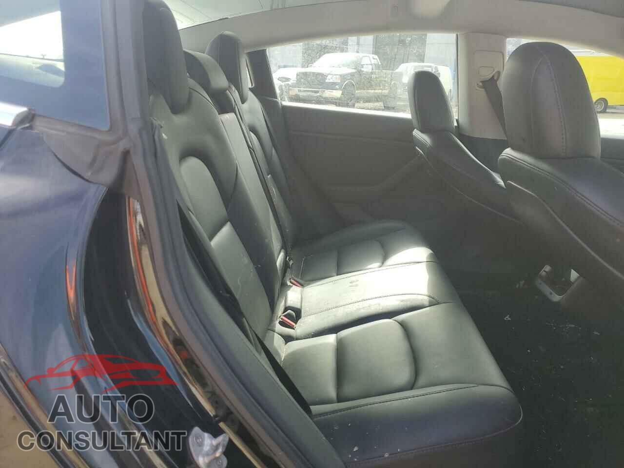 TESLA MODEL 3 2019 - 5YJ3E1EA0KF305377