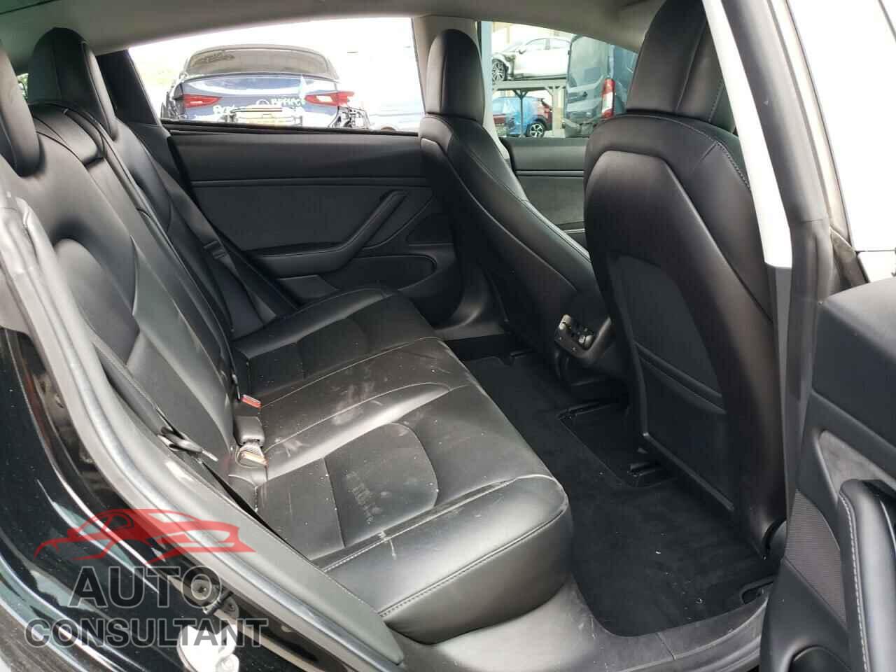 TESLA MODEL 3 2019 - 5YJ3E1EA7KF428951