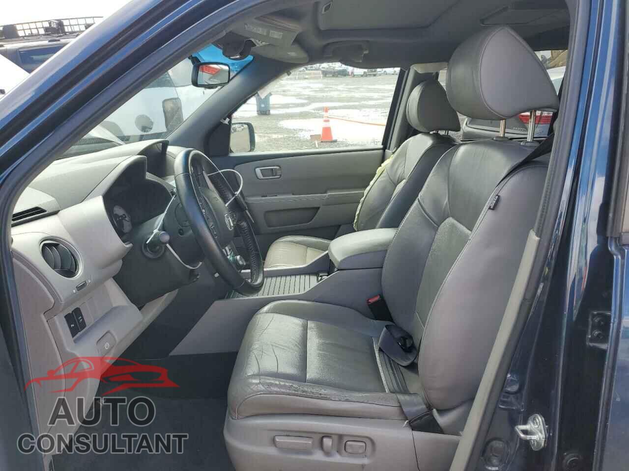 HONDA PILOT 2011 - 5FNYF4H95BB100952