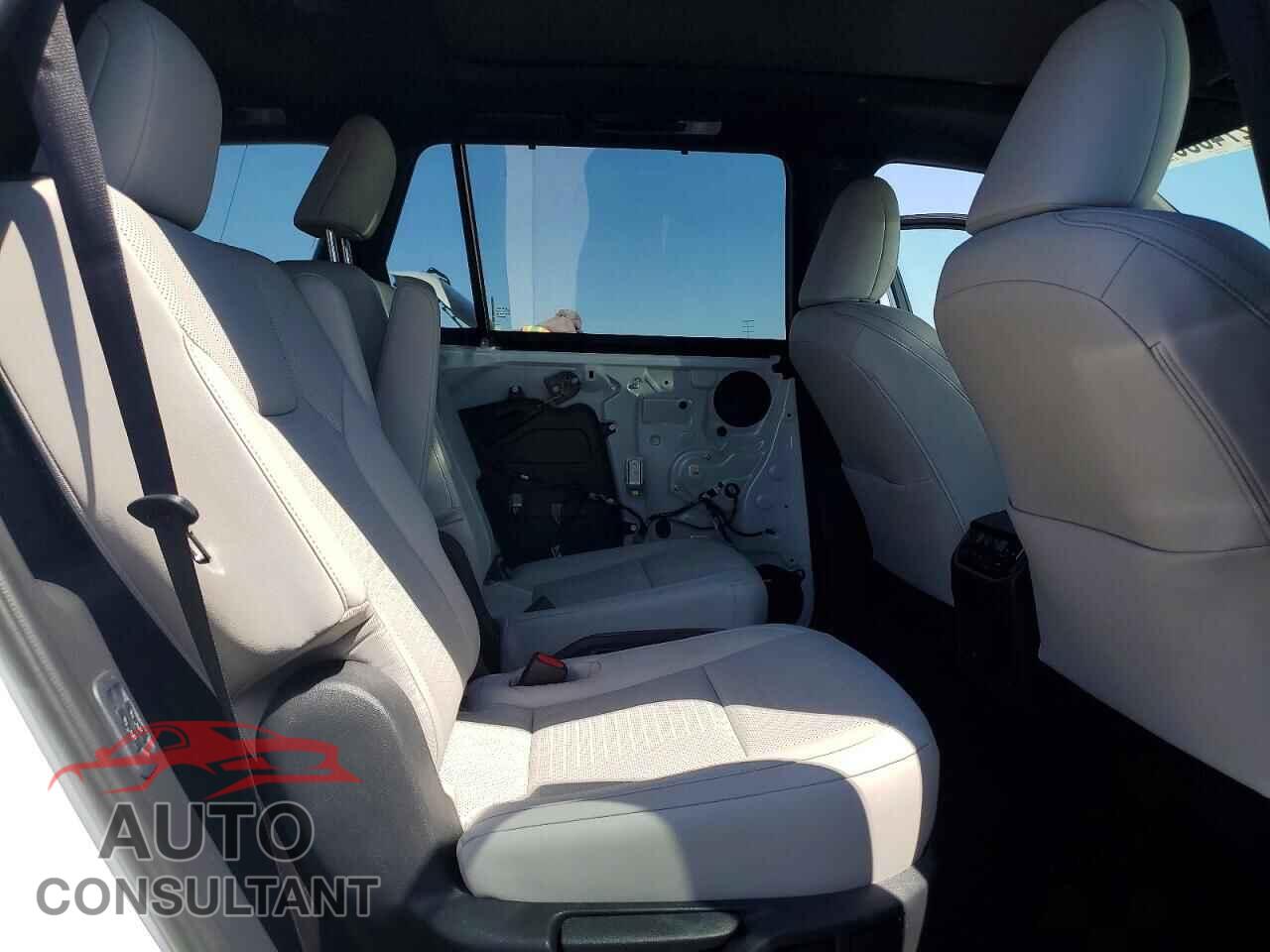 LEXUS UNKNOWN 2026 - 5TDAAAA6XTS018128