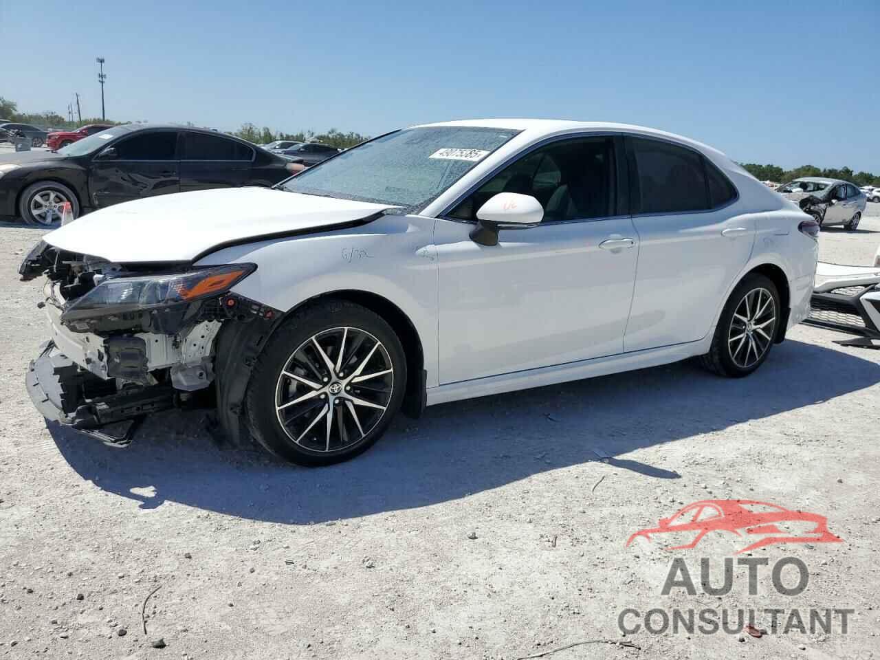 TOYOTA CAMRY 2022 - 4T1G11AK4NU676299