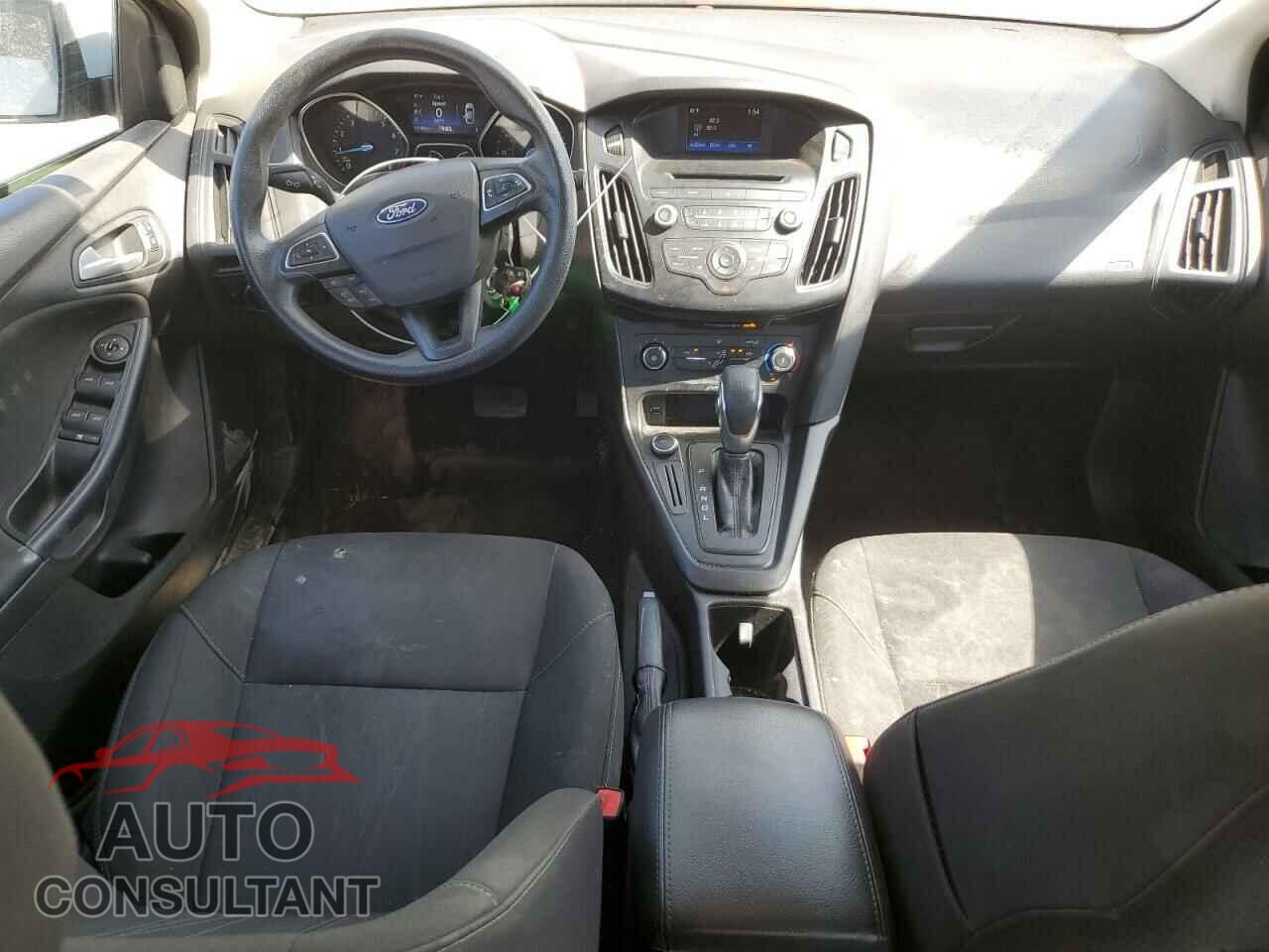 FORD FOCUS 2017 - 1FADP3F24HL304570