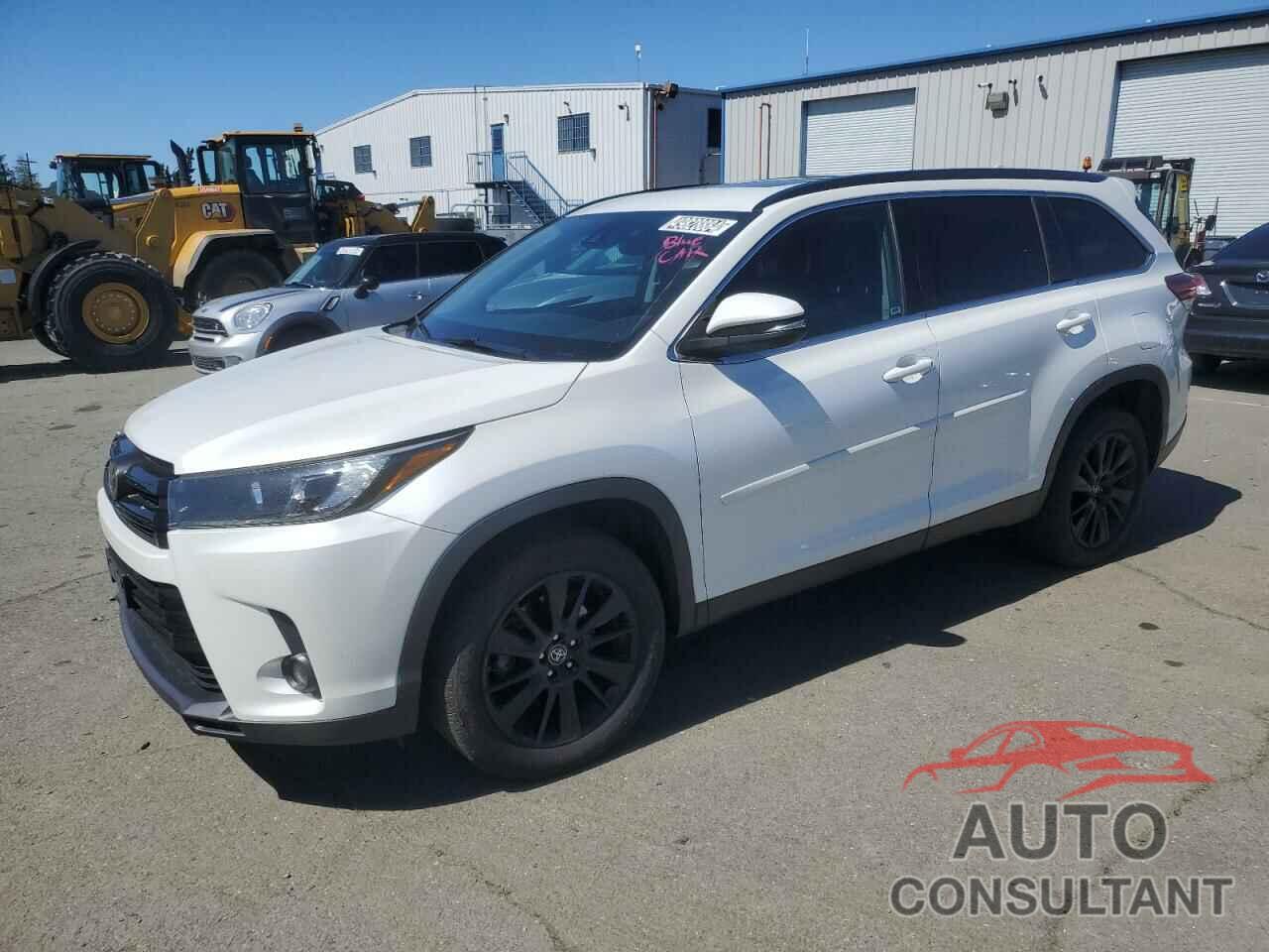 TOYOTA HIGHLANDER 2019 - 5TDKZRFH0KS336201