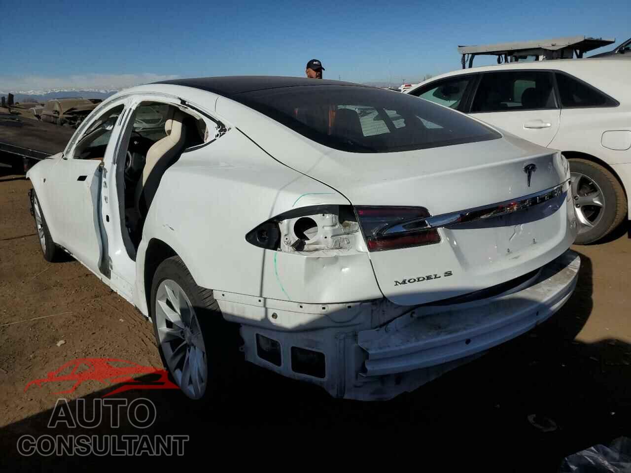 TESLA MODEL S 2018 - 5YJSA1E29JF300175