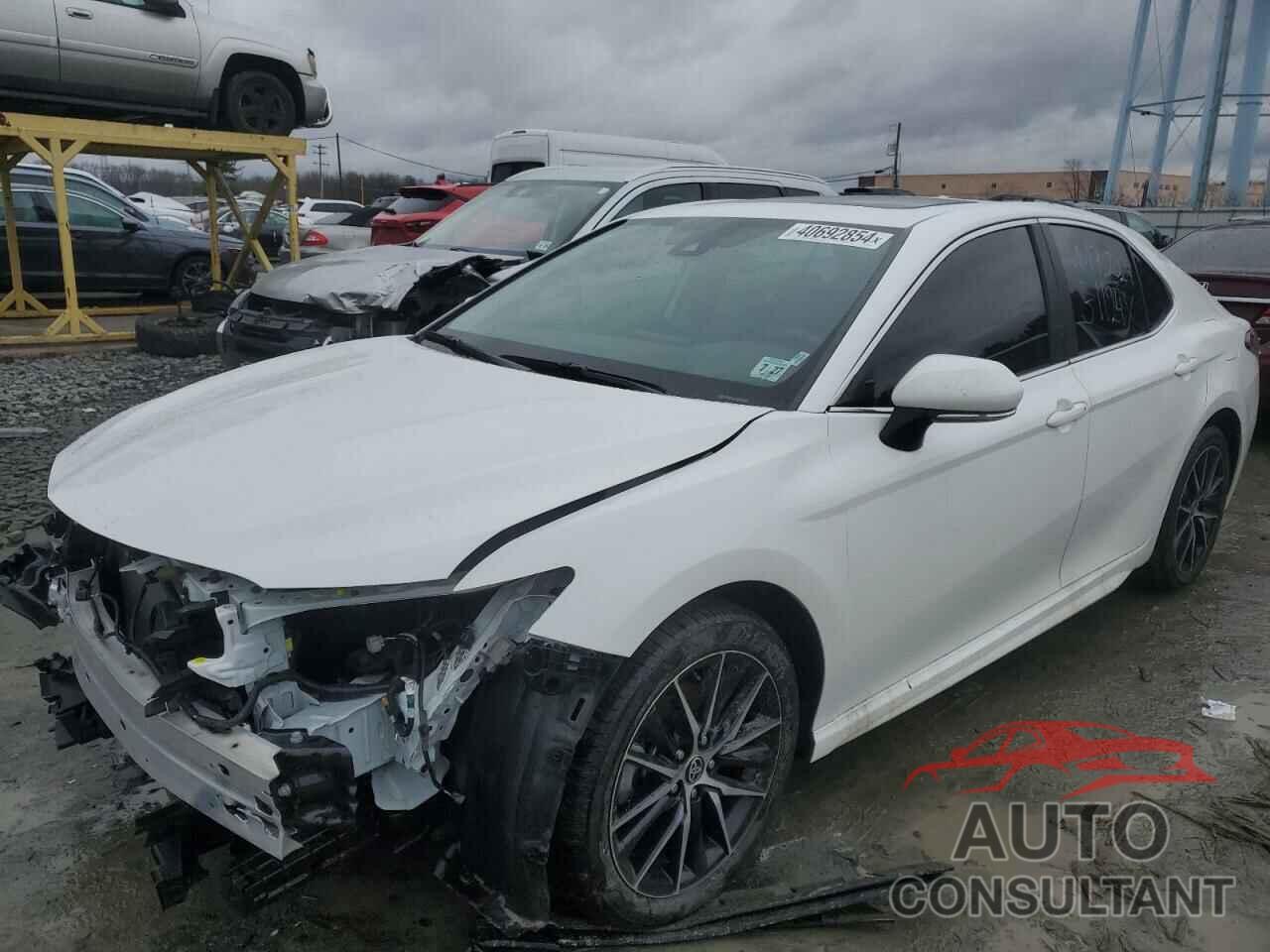 TOYOTA CAMRY 2022 - 4T1G11BK9NU070575