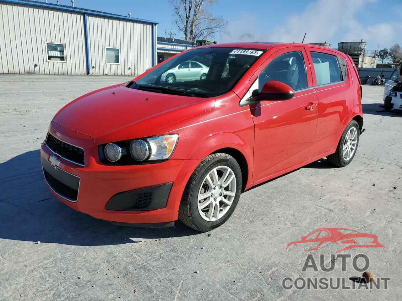 CHEVROLET SONIC 2015 - 1G1JC6SB1F4109333